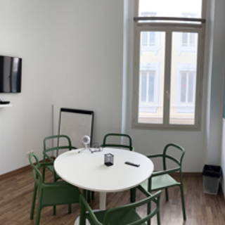 Bureau privé 10 m² 2 postes Coworking Rue Bailli de Suffren Marseille 13001 - photo 1